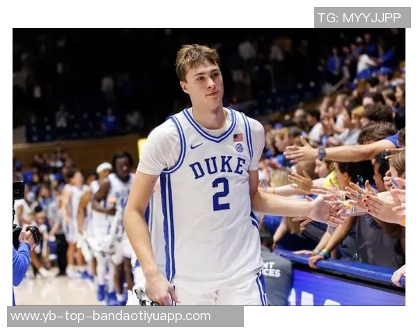 克莱鼓励弗拉格新秀赛季大胆尝试放开打球无需担心责任承担