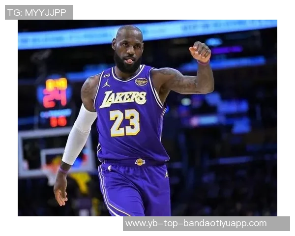 詹姆斯回忆与戴维斯的冠军之路感慨对独行侠的情感对决